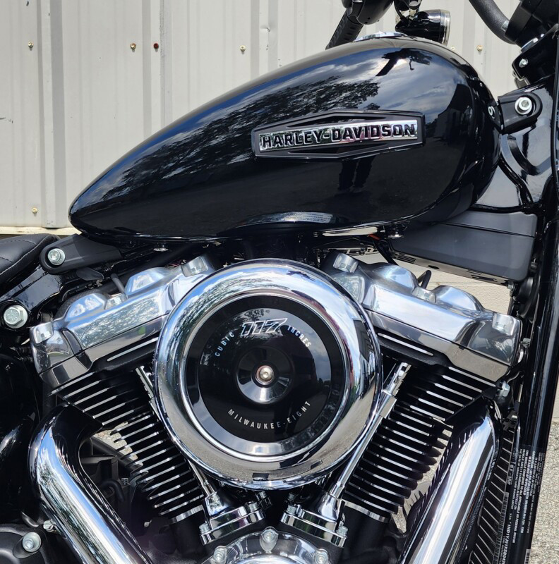 Street Bob®