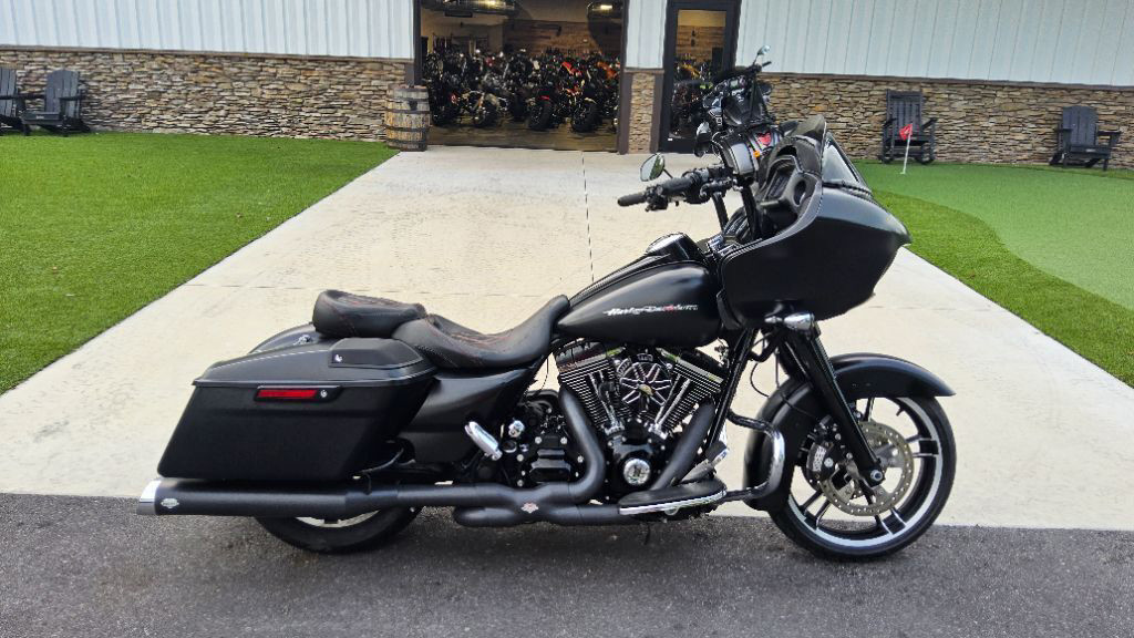 Road Glide®