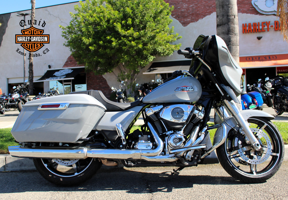 Street Glide®