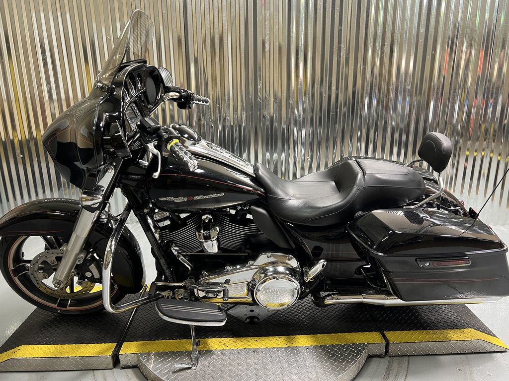 Street Glide®