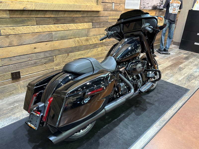 Street Glide®