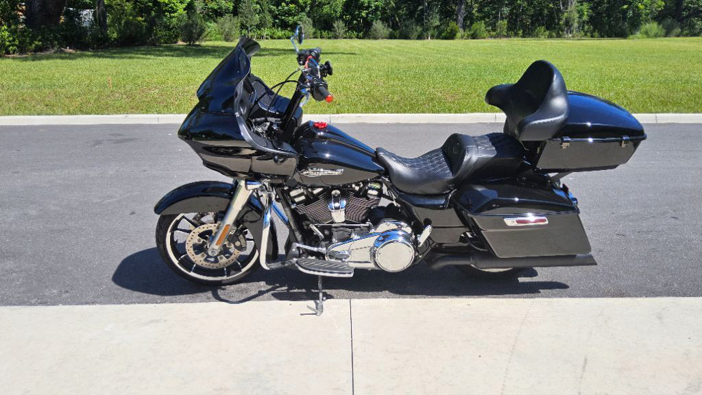 Road Glide®