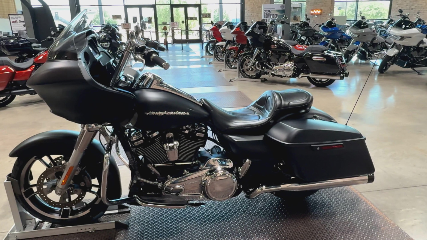 Road Glide®