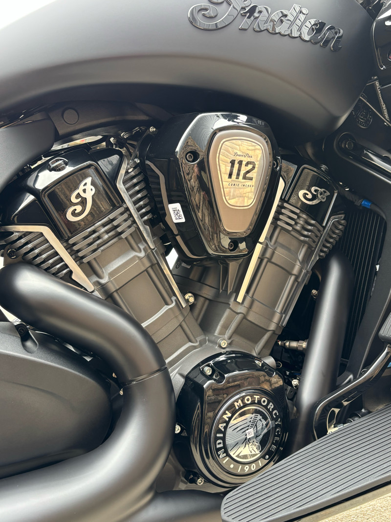 Pursuit Dark Horse 112