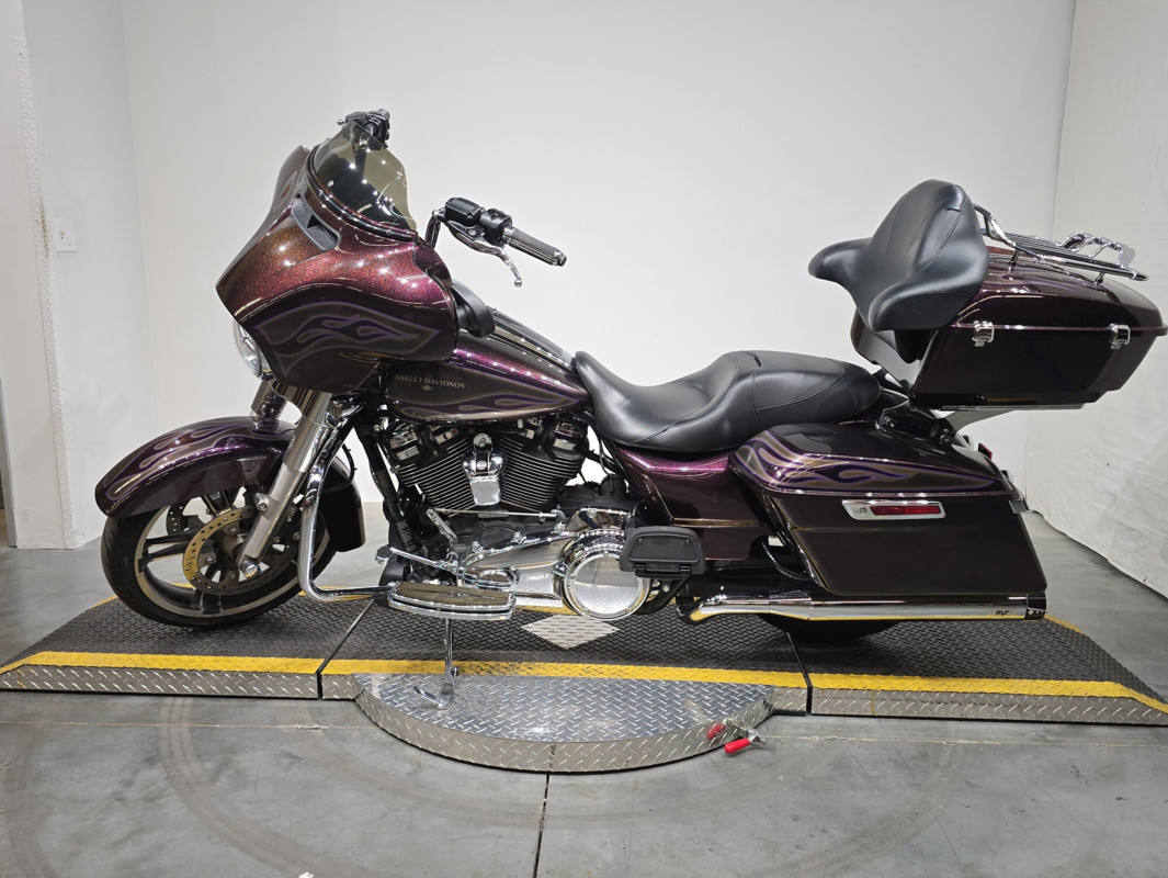 Street Glide® Special