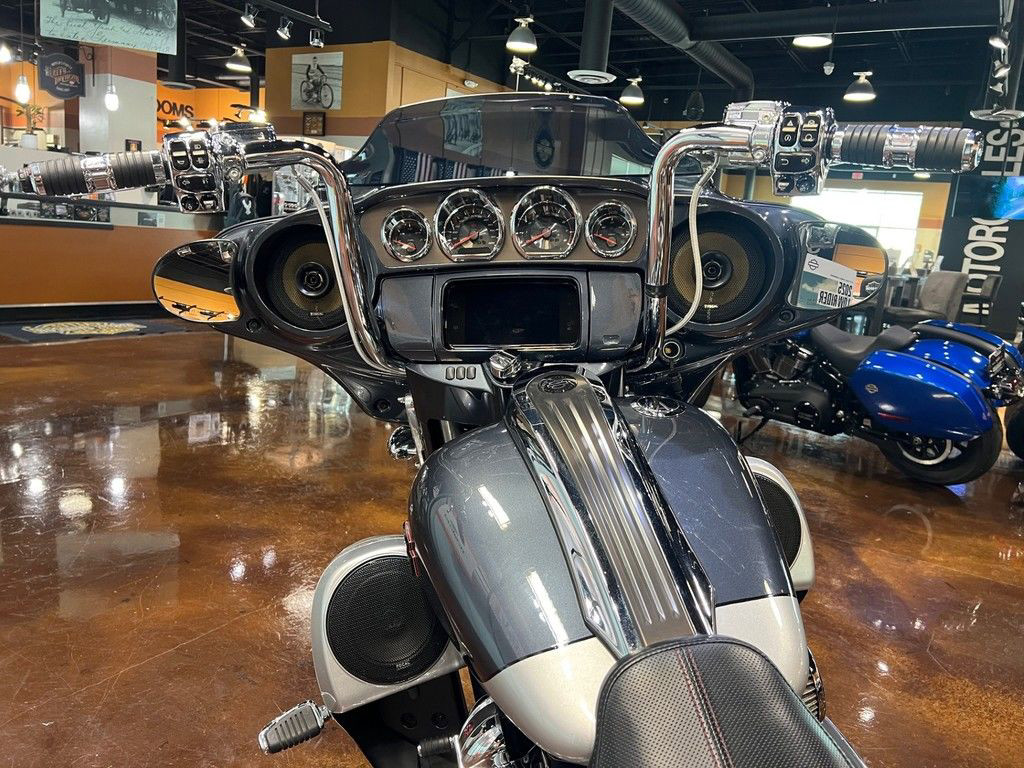 CVO® Street Glide®