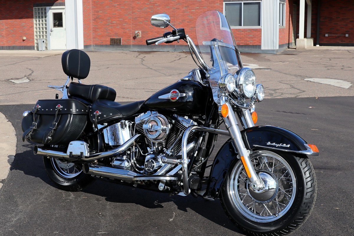 2016 HERITAGE SOFTAIL OIL CAPACITY visual data 7