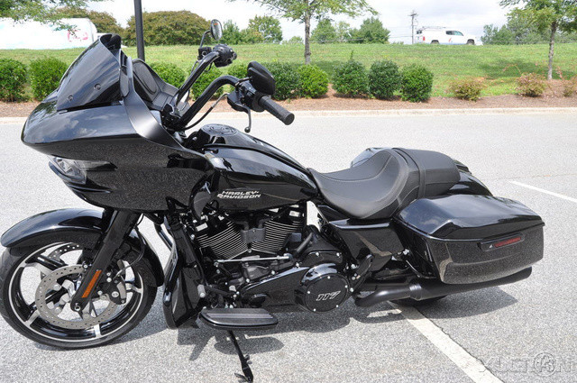 Road Glide®