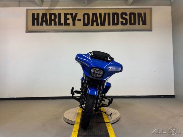 Street Glide®