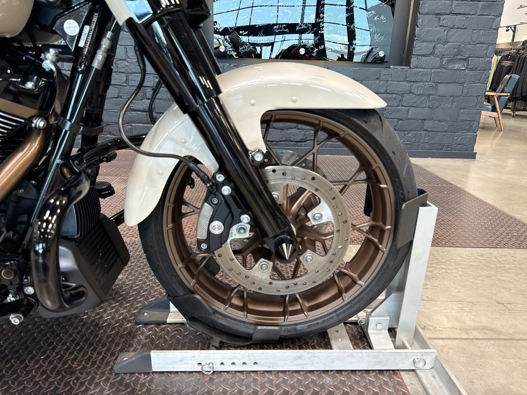 Street Glide® ST
