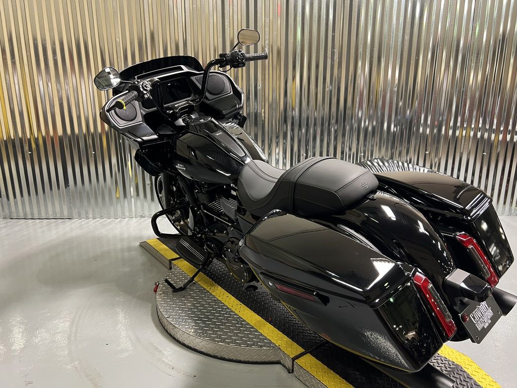 Road Glide®