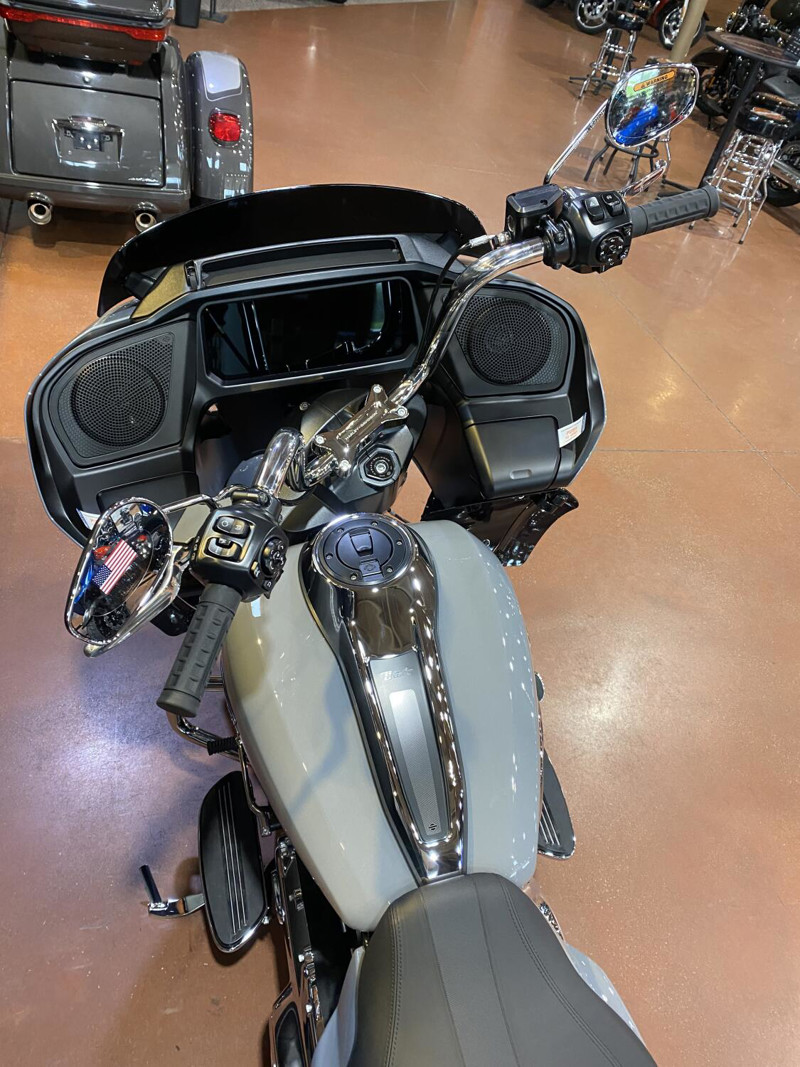 Road Glide®