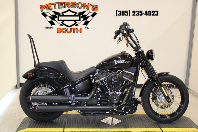 Street Bob®