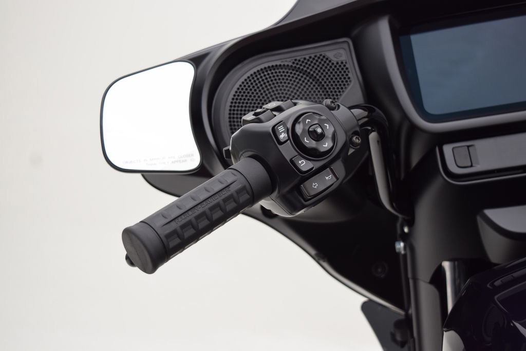 Street Glide®