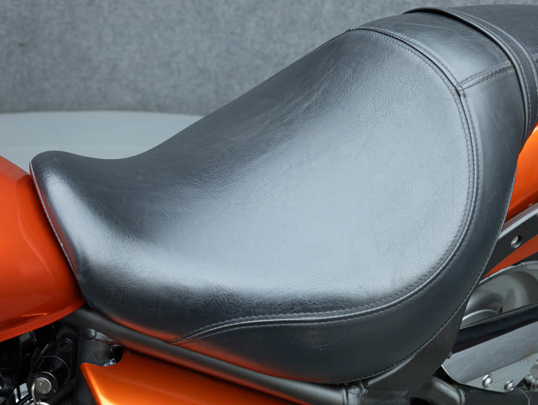 Vulcan 900 Custom