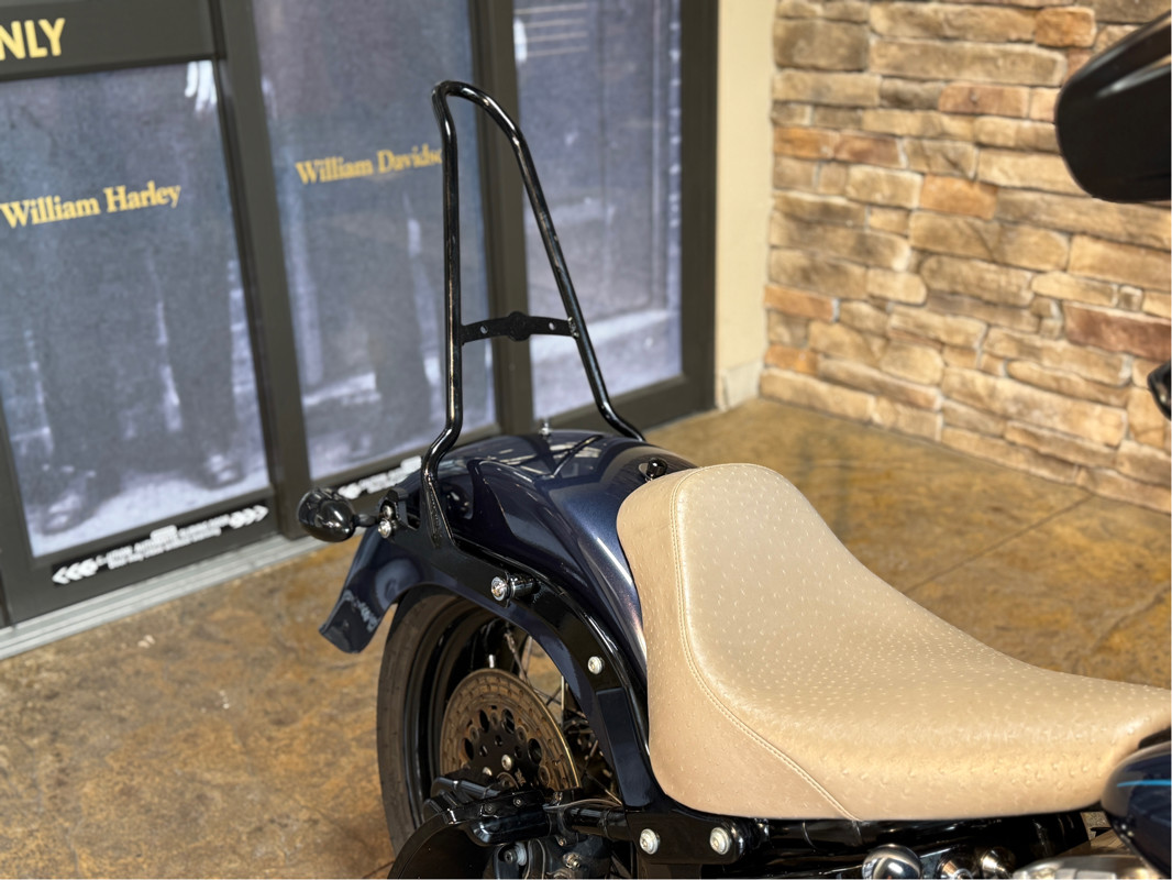 Softail® Cross Bones®
