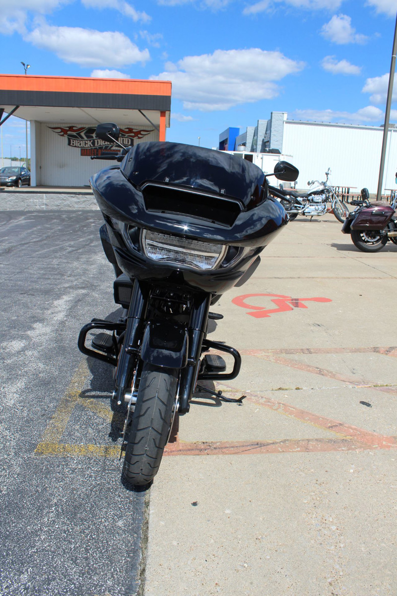 Road Glide®