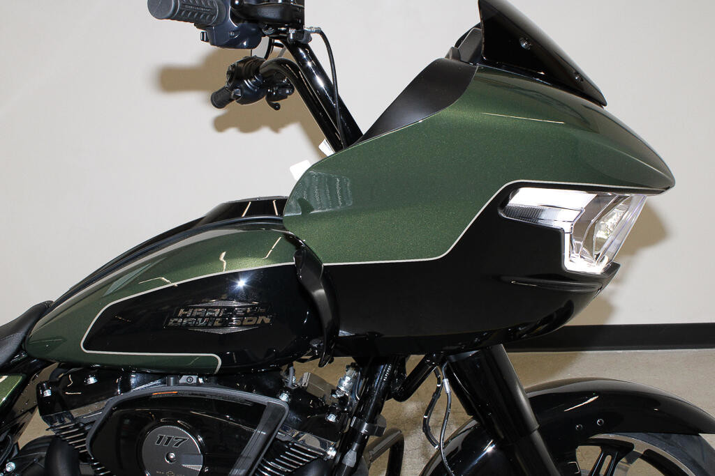 Road Glide®