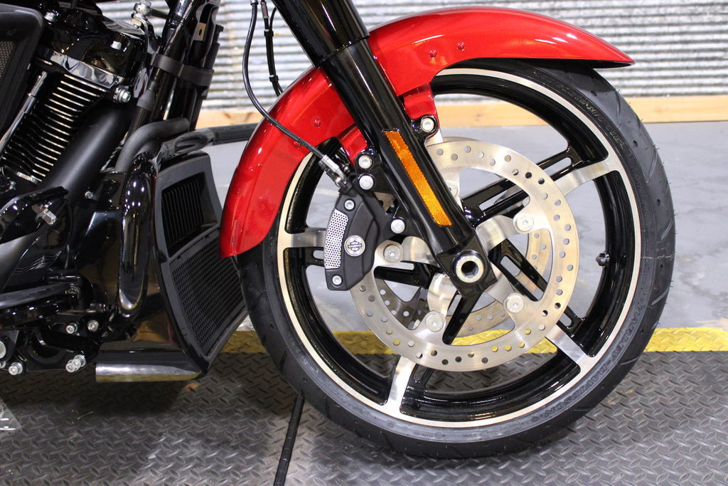 Street Glide®
