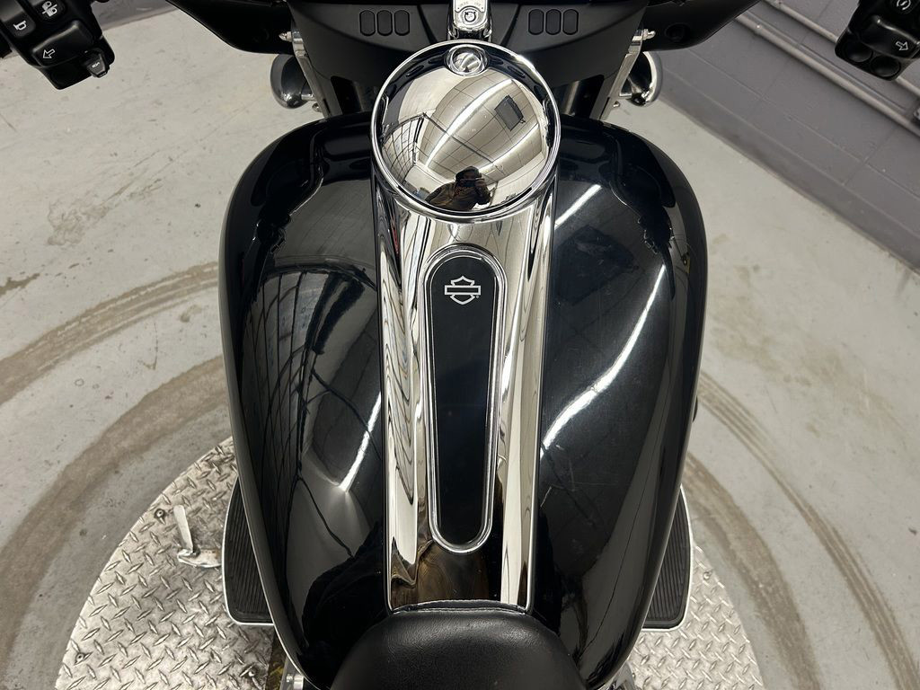 Electra Glide Standard