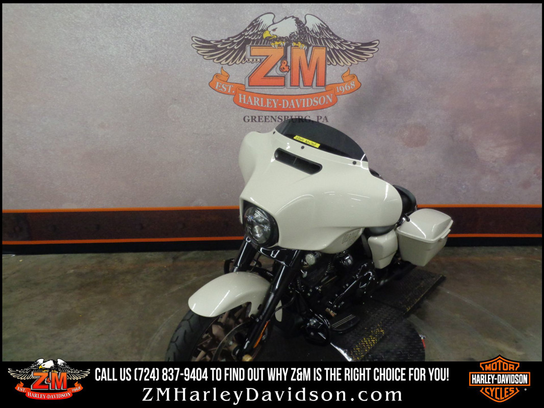 Street Glide® ST