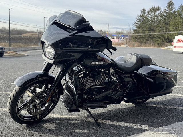 Street Glide®