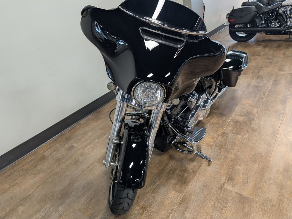 Street Glide®