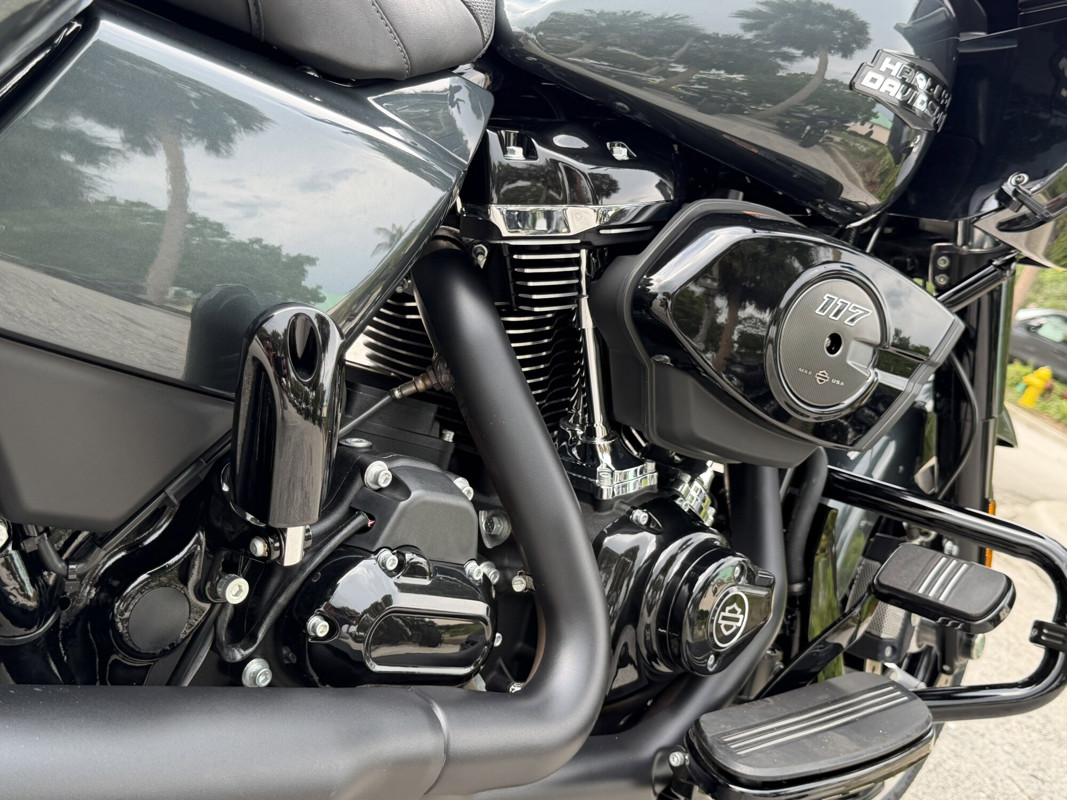 Road Glide®