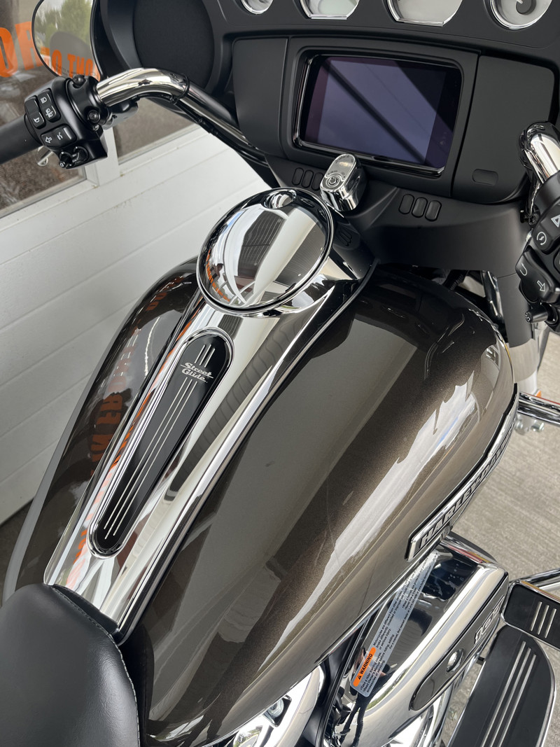 Street Glide®