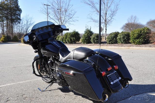 Street Glide® Special