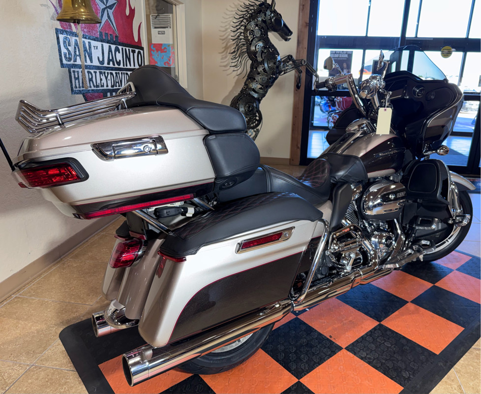 Road Glide® Ultra