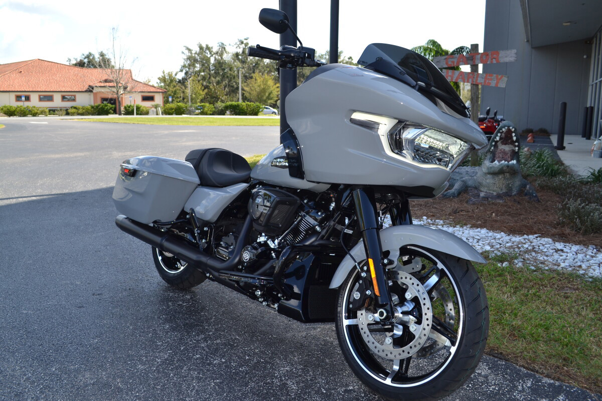 Road Glide®