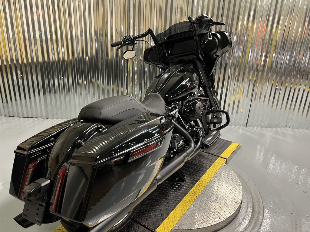 Street Glide®