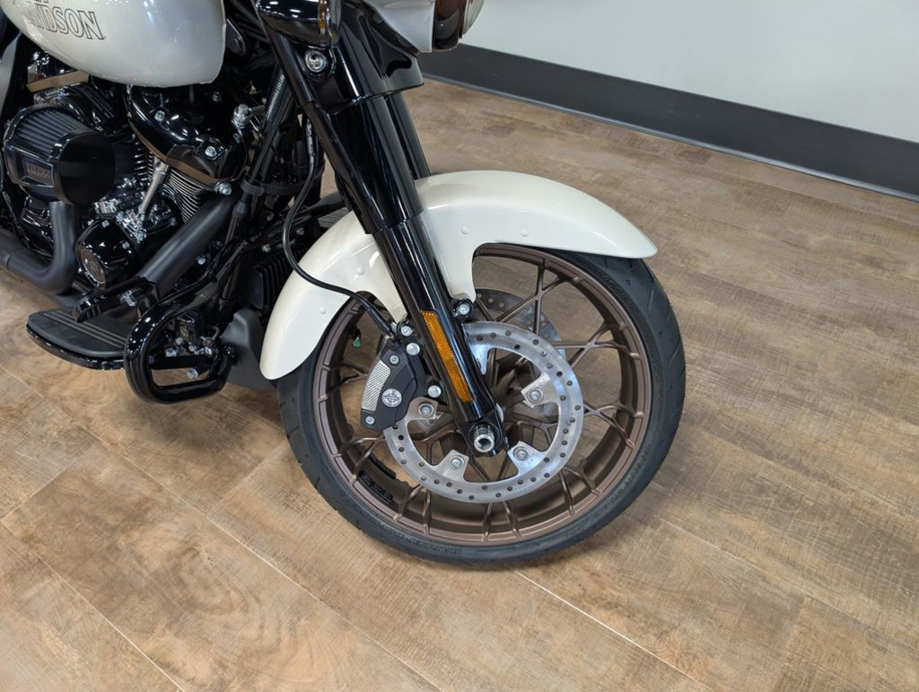 Street Glide® ST