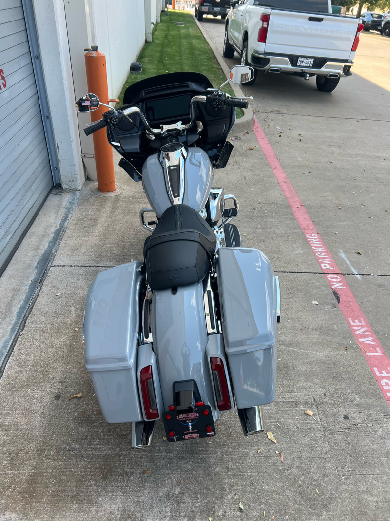 Road Glide®