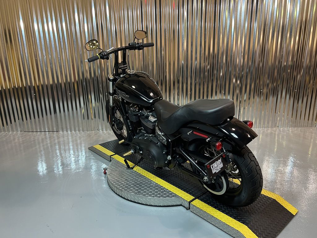 Softail® Street Bob®