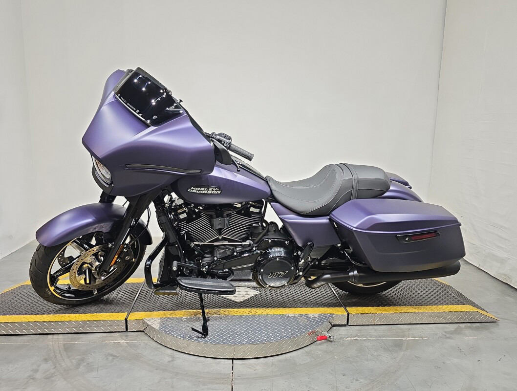 Street Glide®