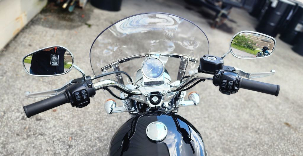 Sportster® SuperLow® 1200T