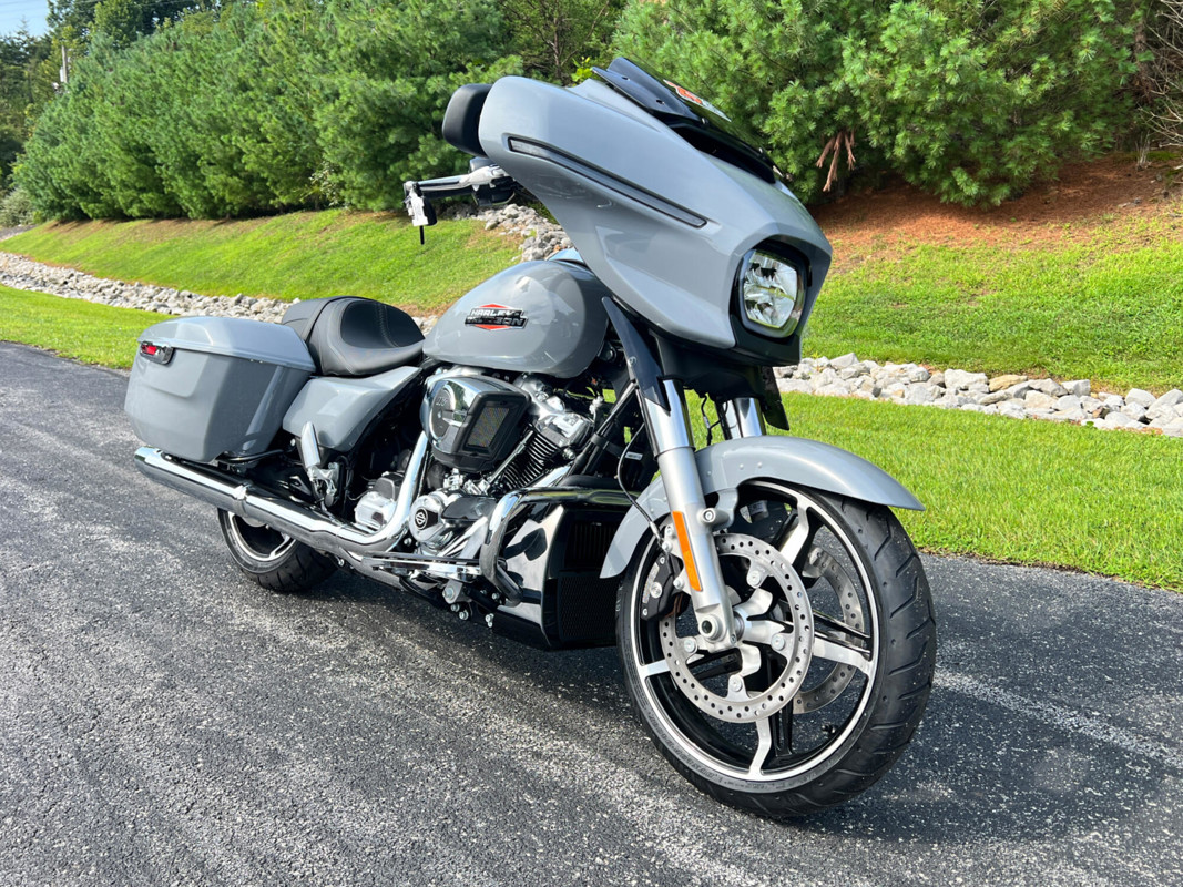 Street Glide®