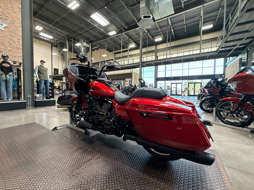 Road Glide®