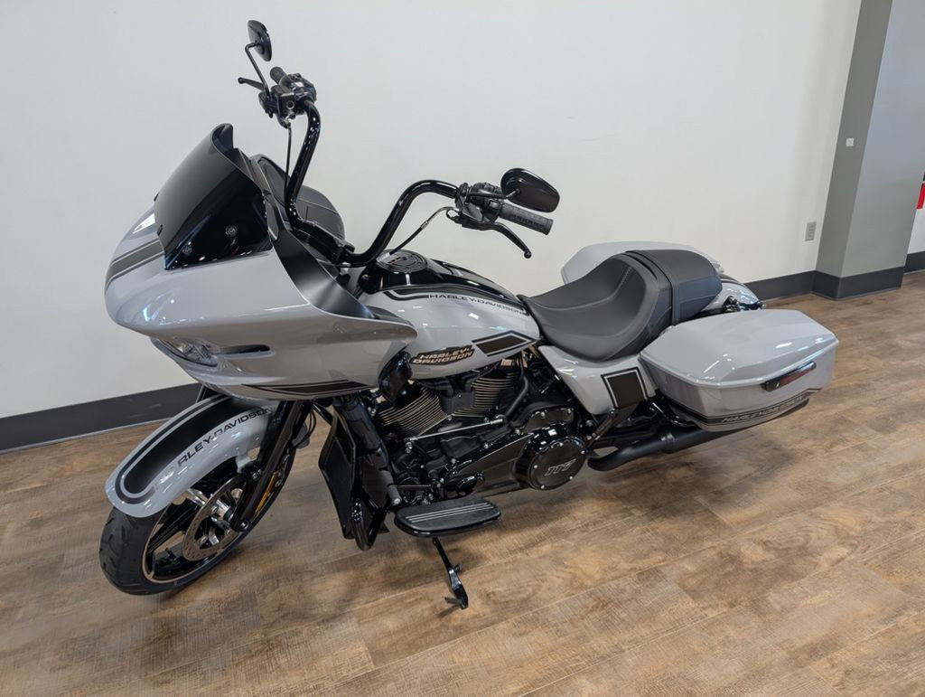 Road Glide®
