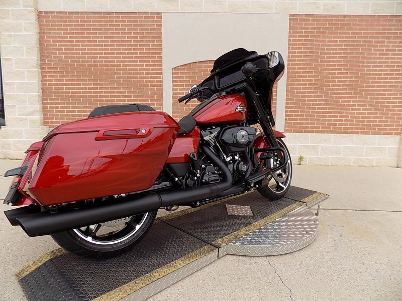 Street Glide®