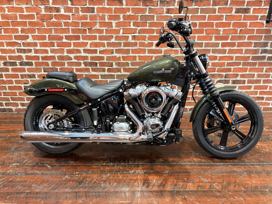 Street Bob®