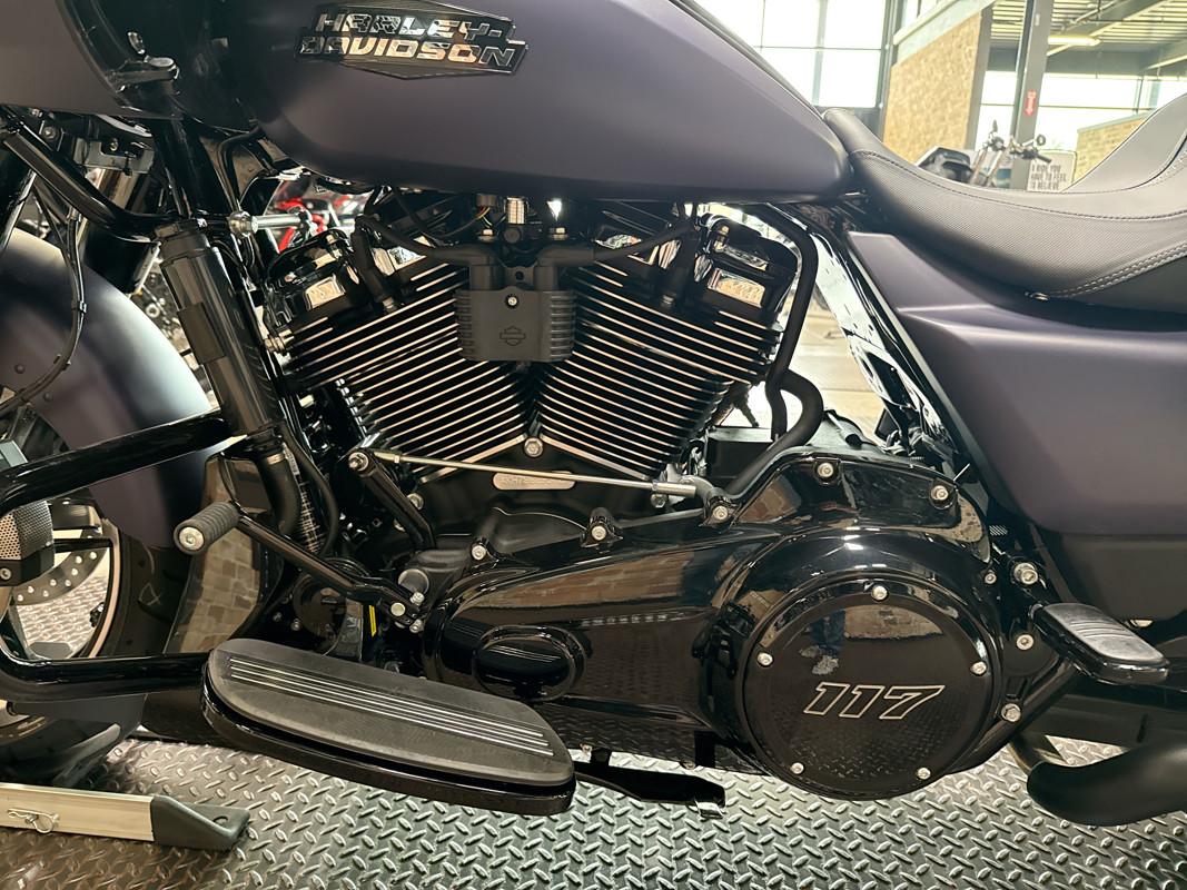 Road Glide®