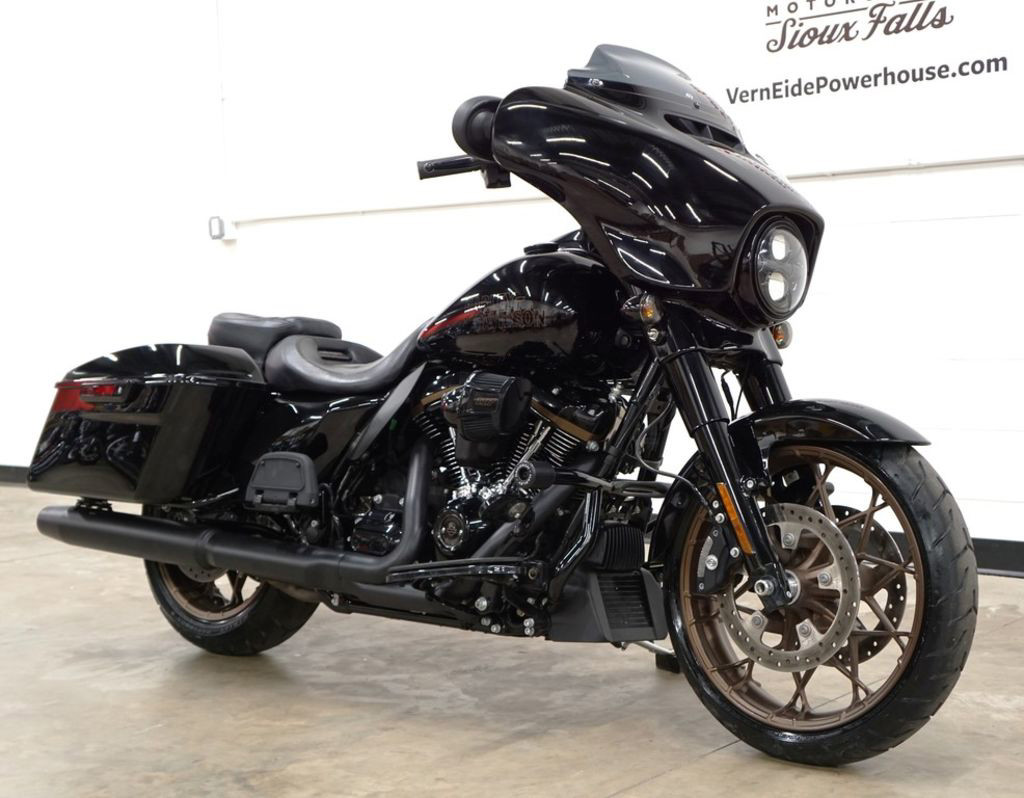Street Glide® ST