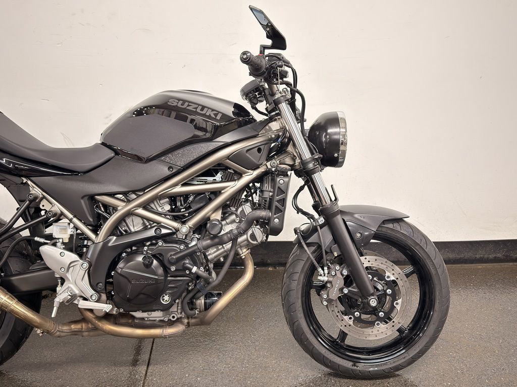 SV650