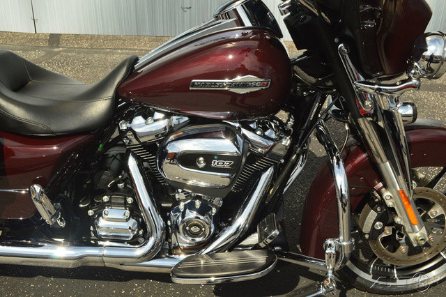 Street Glide®