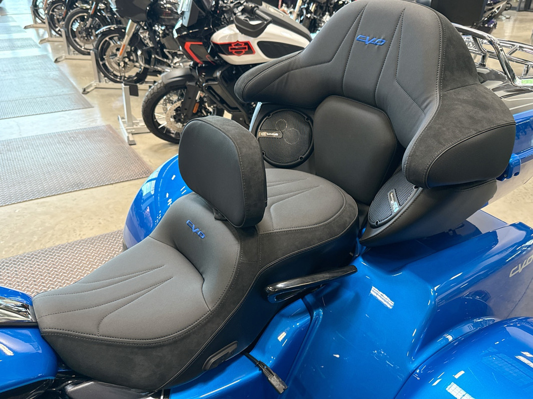 CVO® Street Glide® 3 Limited
