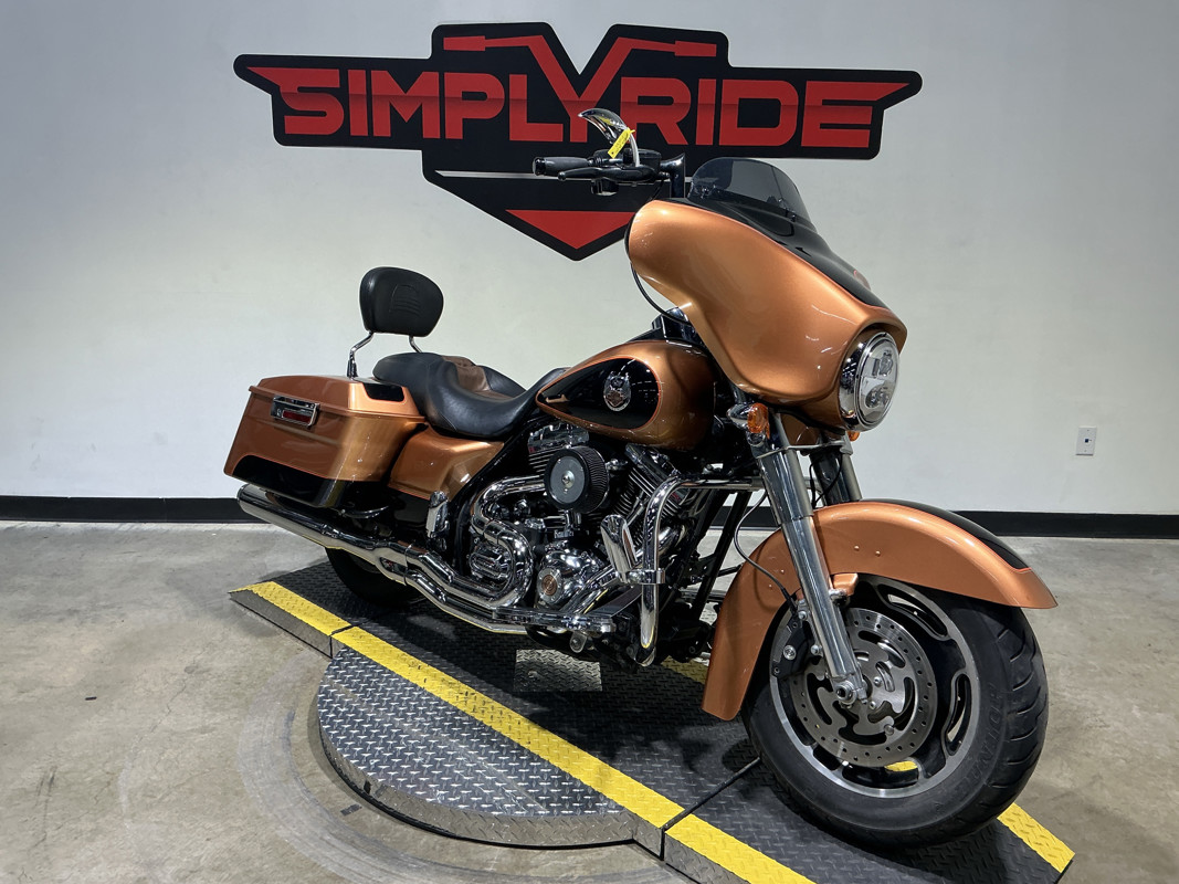 Street Glide®
