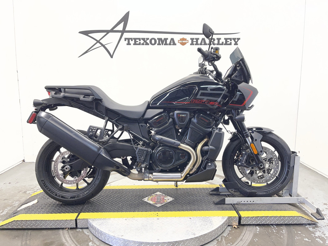 Pan America® 1250 ST